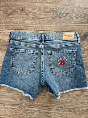Abercrombie Kids Low Rise Midi Cherry Bow Cutoff Shorts Size 13/14 Regular